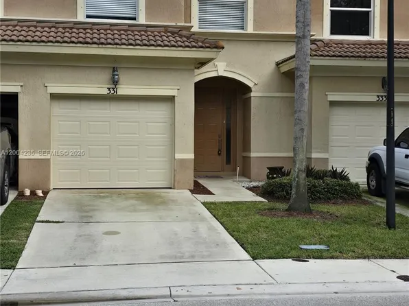 331 River Bluff Ln, Royal Palm Beach, FL 33411