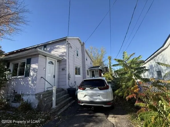 895 Old St, Hazleton, PA 18202