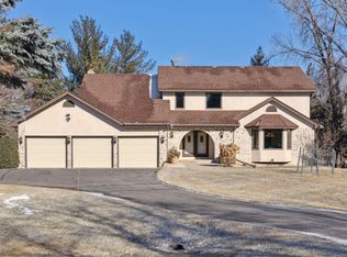 5 Donbush Rd, North Oaks, MN 55127