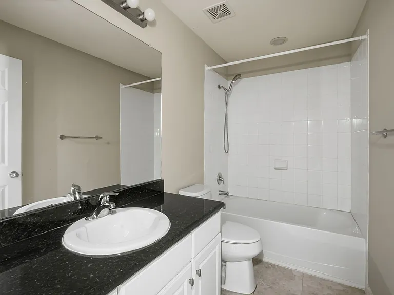 7031 Woodchase Glen Dr — Photo 16