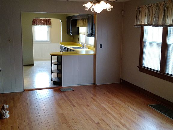 5th image of 4250 Merrimac Ave
