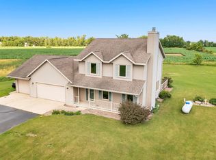 N3228 Willow Rd, Pulaski, WI 54162