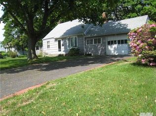 1709 Asharoken Blvd, Bay Shore, NY 11706