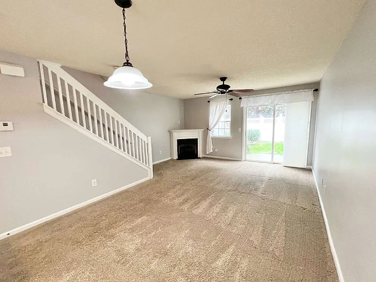 15113 Deshler Ct — Photo 6