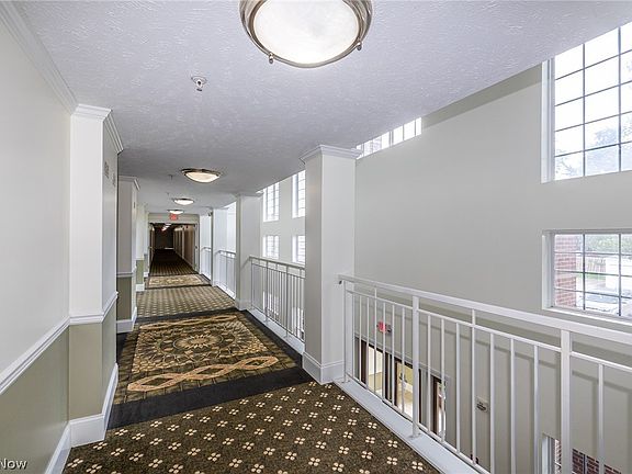 4th image of 23004 Chandlers Ln APT 220