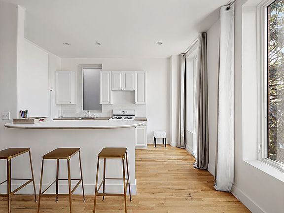 3rd image of 47 Lincoln Pl #2B