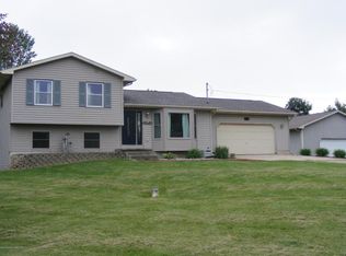 6122 Springport Rd, Eaton Rapids, MI 48827