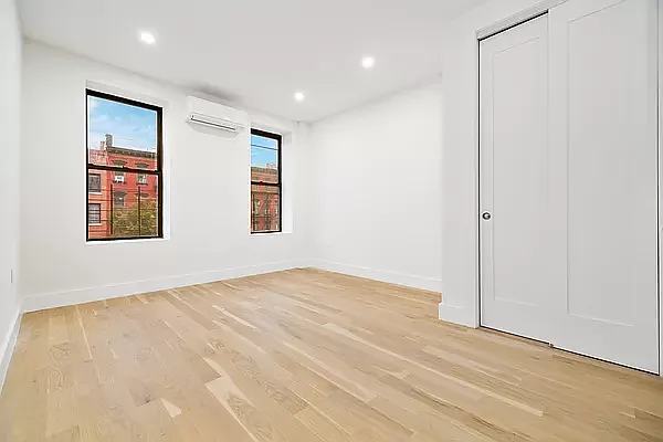 Rented by REAL New York | media 2