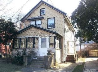 9940 62nd Rd, Rego Park, NY 11374