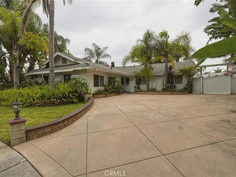 24092 Gemwood Dr — Photo 3
