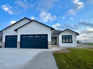 8913 W Rathburn St, Sioux Falls, SD 57106
