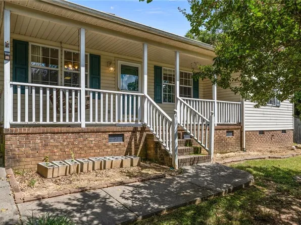 104 Brittany Ln, Randleman, NC 27317