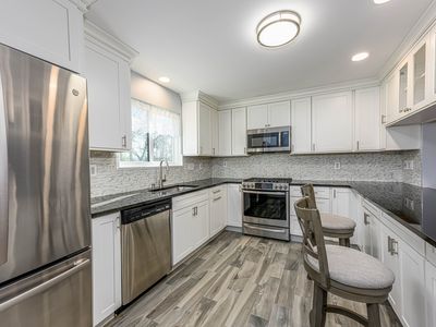 140 Thompson Street APT 5F, New Haven, CT, 06511