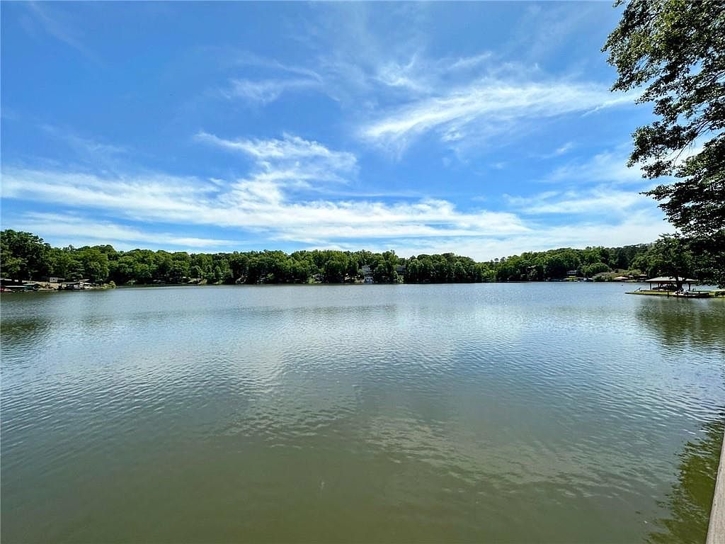 890 Lake Dr, Snellville, GA 30039 Zillow