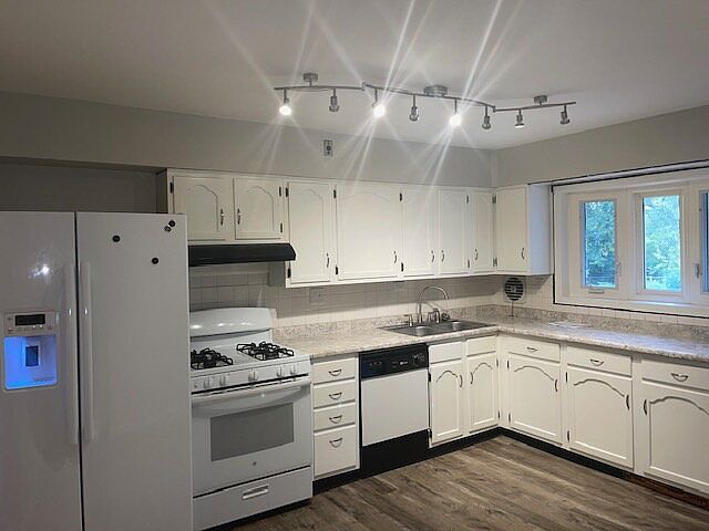 1st image of 290 Eldorado Dr