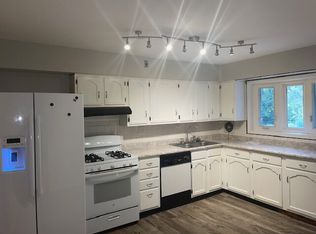 290 Eldorado Dr, Florissant, MO 63031
