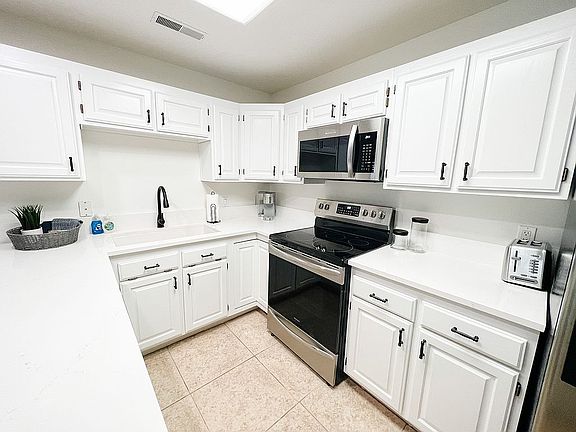 4th image of 1845 W Canyon View Dr APT 1423