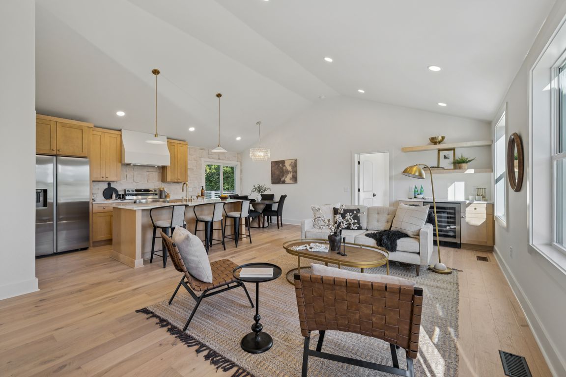 next background image