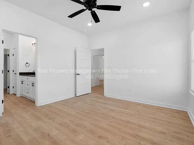8705 Cantera Dr #B — Photo 19