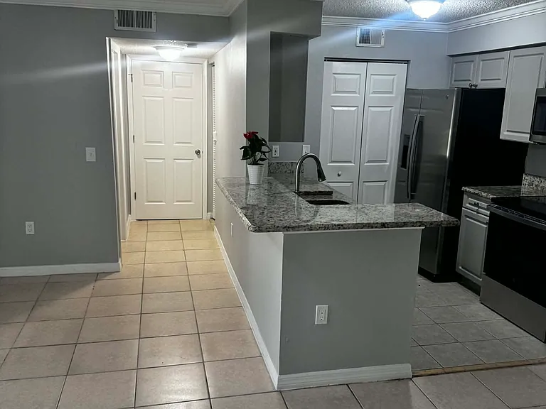 1226 Bermuda Lakes Ln — Photo 1