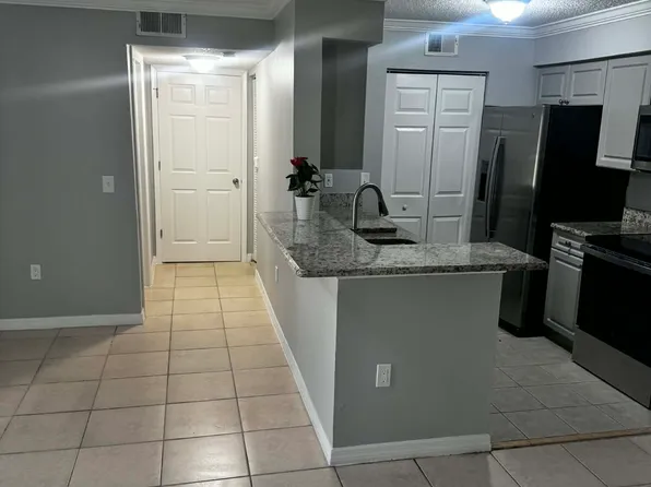 1226 Bermuda Lakes Ln, Kissimmee, FL