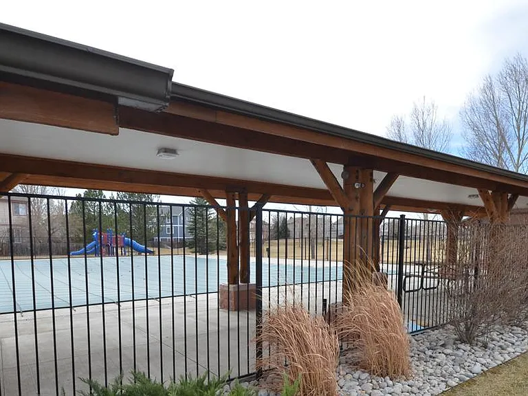 1443 Wildrose Dr — Photo 27