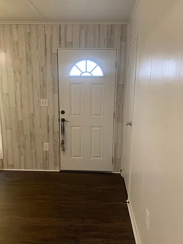 2620 Village Green Ln Photo 1