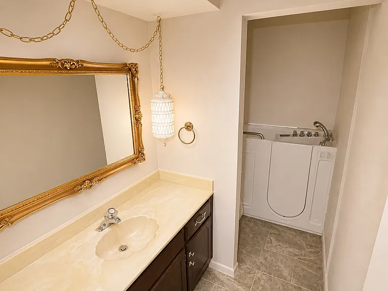 216 Wayne Dr — Photo 12