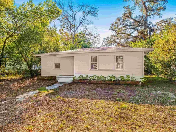 3907 W Blount St, Pensacola, FL 32505