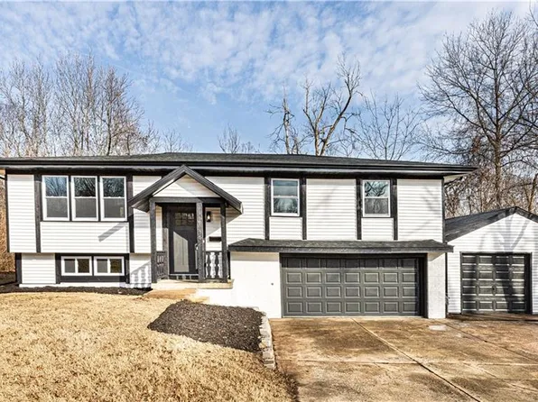 9416 E 82nd St, Raytown, MO 64138