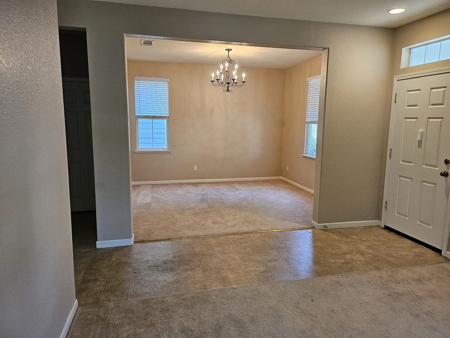 4 bed, 2.5 bath, 2514 sqft, $3,990 — Photo 3