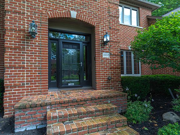 2nd image of 1008 Egret Ct