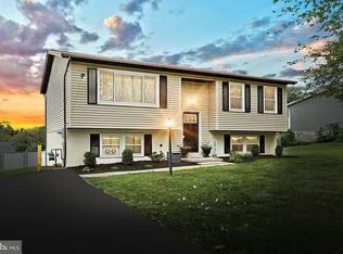 49 Colonial Dr, Hanover, PA 17331