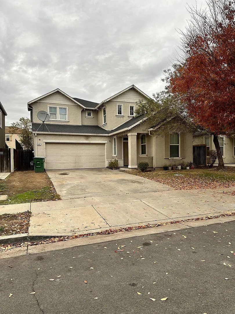 Well Located 2 Story Home in Oakmore Meadows — Photo 1