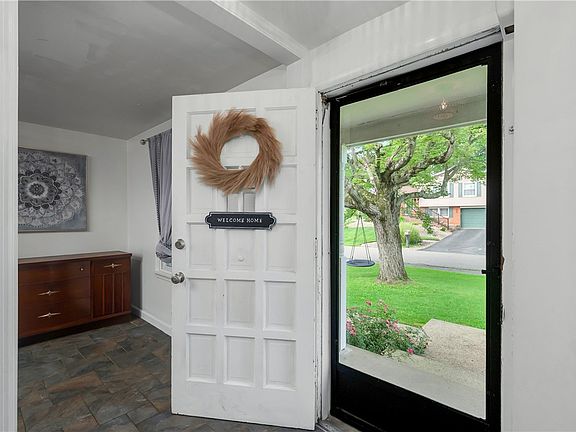 5th image of 110 Irene Dr