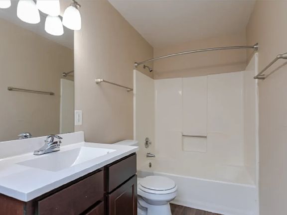 3rd image of 651 Schiller St #F809a3c7b