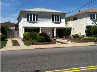 63 Signs Rd, Staten Island, NY 10314