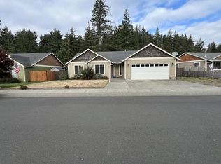 1635 Pacific Ridge Ln, Hammond, OR 97121