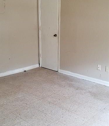 5th image of 1627 Newark Ave