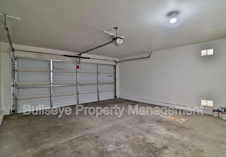 1069 E Lowell Ct — Photo 11