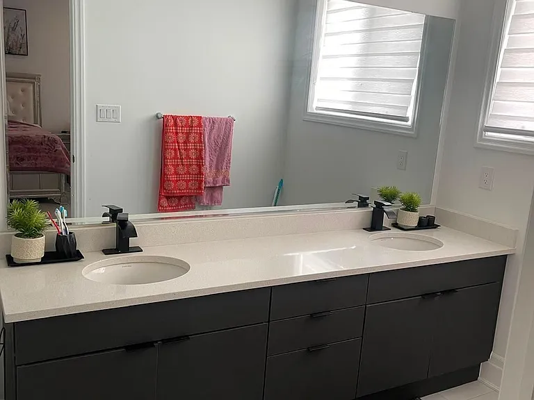 1894 Thames Cir — Photo 2
