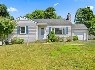12 Walker Rd, Trumbull, CT 06611