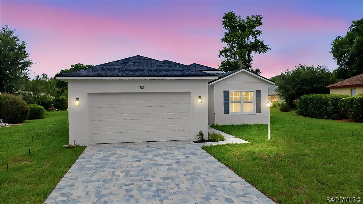 4 bed, 3.0 bath, 1889 sqft, $2,750 — Photo 1