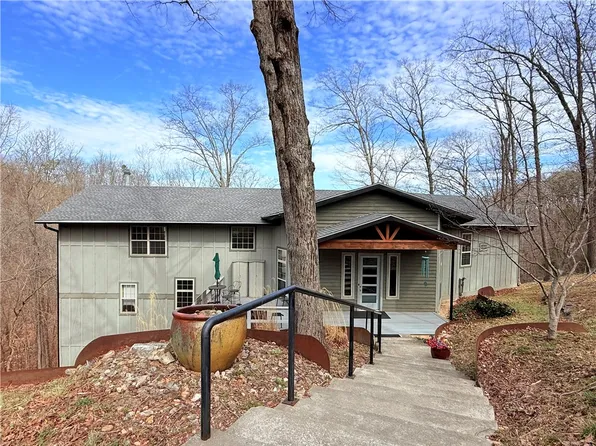 330 County Road 102 Rd, Eureka Springs, AR 72632