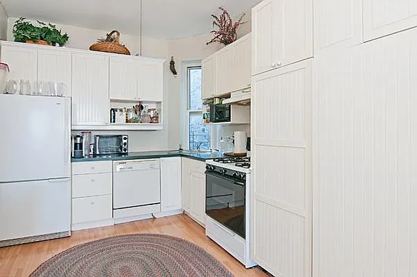 Sold by R New York | media 17