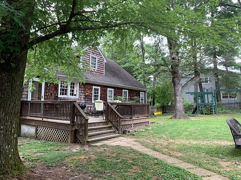 103 E Palisades Dr — Photo 32