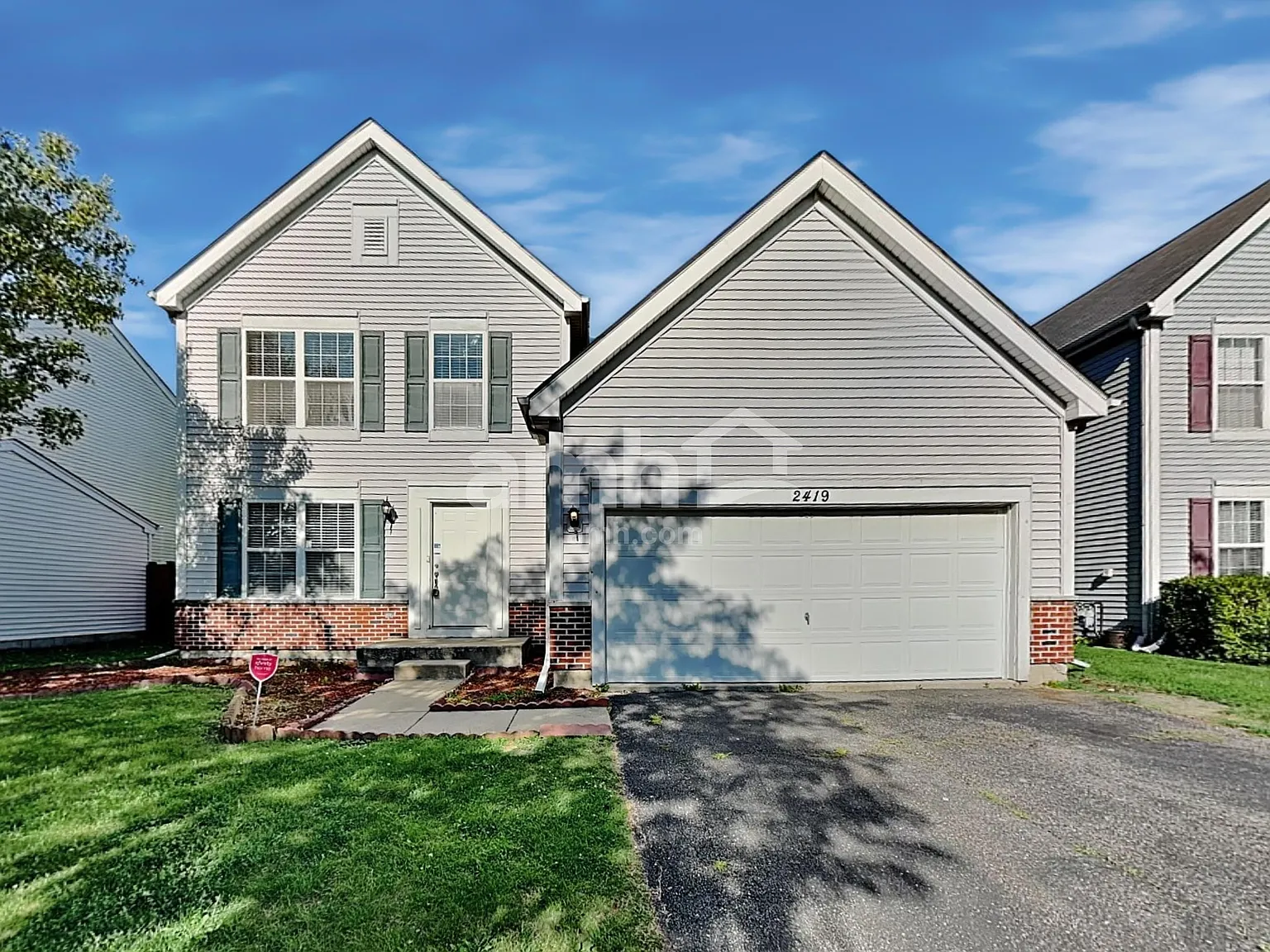 3 bed, 2.5 bath, 1720 sqft, $3,060 — Photo 1