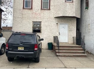 131 S Day St, Orange, NJ 07050