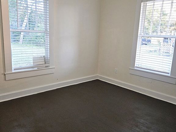 3rd image of 3230 W Gonzalez St