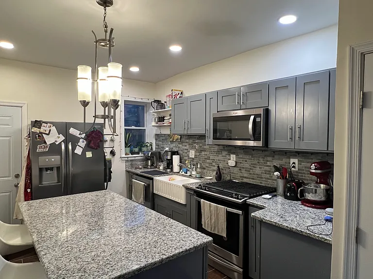 153 N Lindenwood St — Photo 5